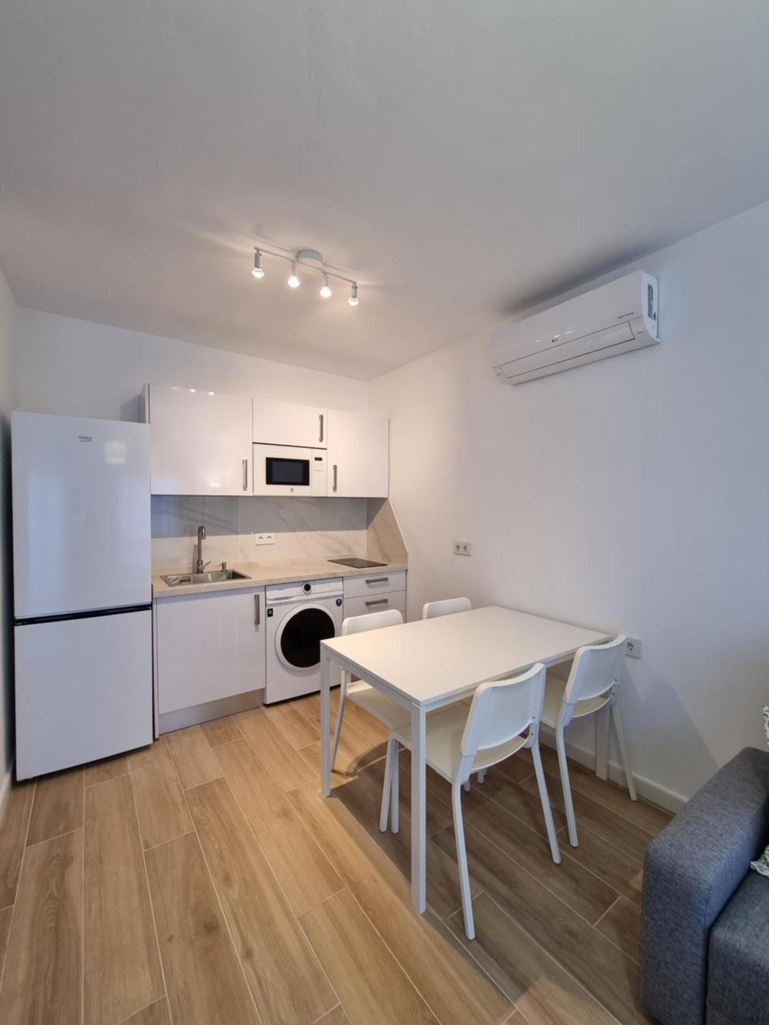 Apartamento Playa Victoria I Кадис Екстериор снимка